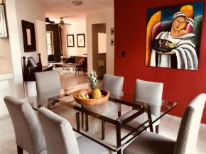 Beautiful Home by the Beach - 3Bedrooms, 2.5Baths